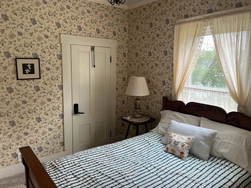 Another bedroom