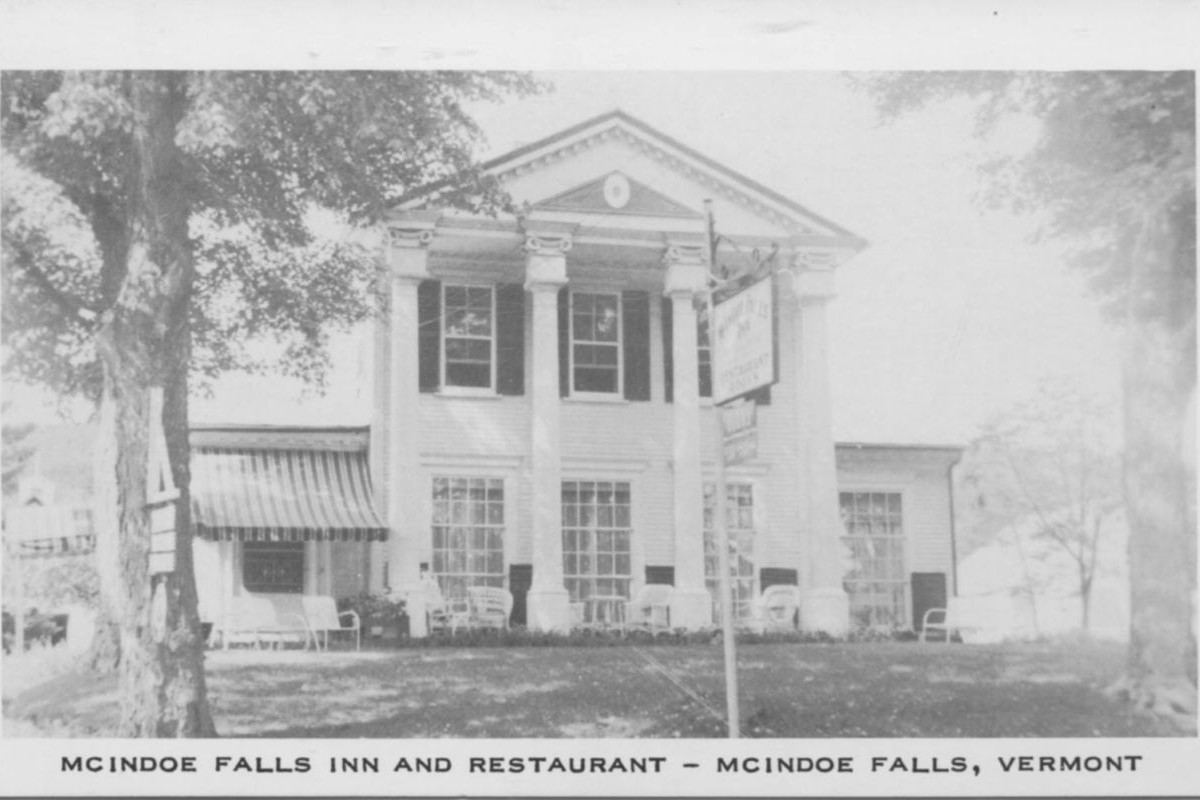 Historic McIndoe Falls Inn